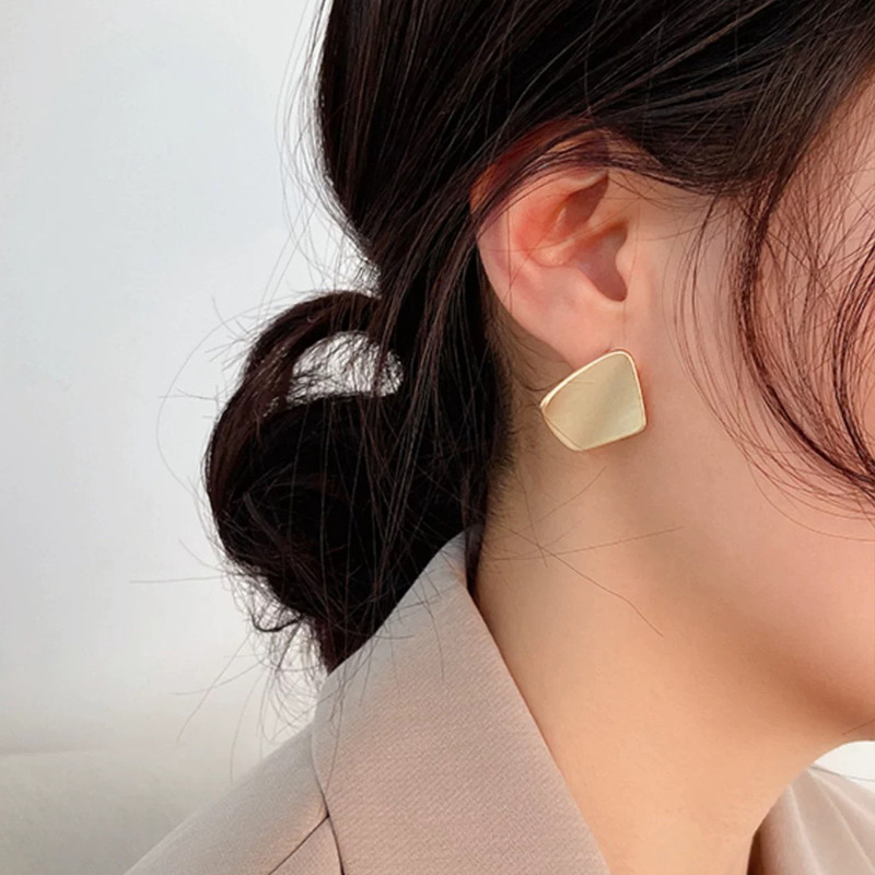 Bông Tai Nữ Bông Tai Kim Loại Cao Cấp Nữ Hàng Ngày Phù Hợp Với Bông Tai Phụ Kiện Thời Trang Phụ Kiện Thời Trang