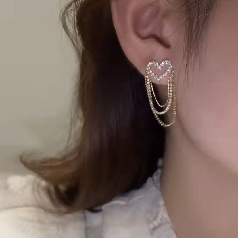 Bông Tai Trái Tim Rỗng Tua Rua Thời Trang Bông Tai Nữ Hình Trái Tim