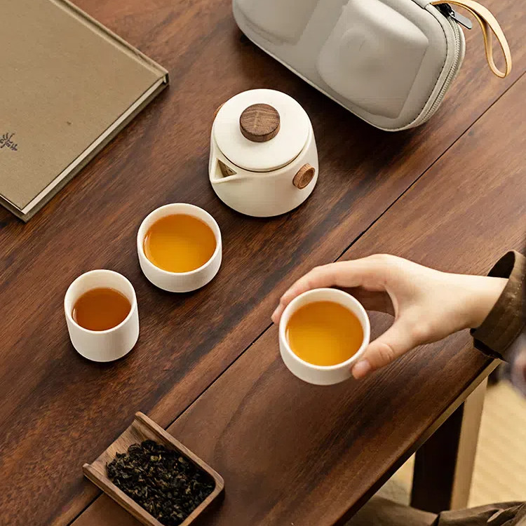 ✨Bộ Trà Du Lịch Retro Gốm Di Động Cốc Nhanh Một Nồi Hai Cốc Ấm Trà Gia Đình