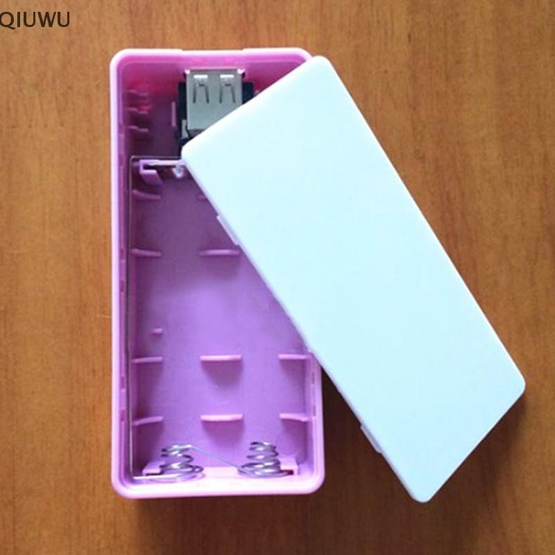 Hộp sạc USB QIUWU 5600mAh 18650 để sạc điện thoại.