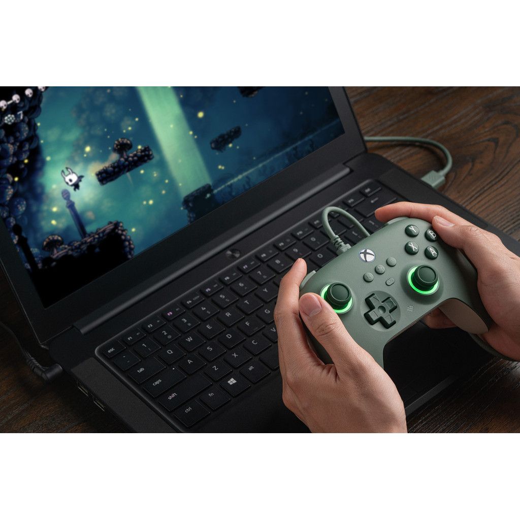 Bộ điều khiển trò chơi có dây 8BitDo Ultimate C cho Xbox Series X / S Xbox One với cần điều khiển hiệu ứng phòng chiếu sáng RGB cho Windows 10 / 11
