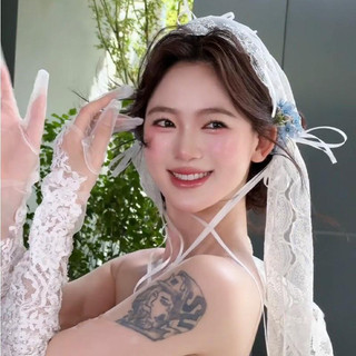 Mũ đội đầu cô dâu phong cách Hàn Quốc với ren và nơ, phù hợp tóc dài