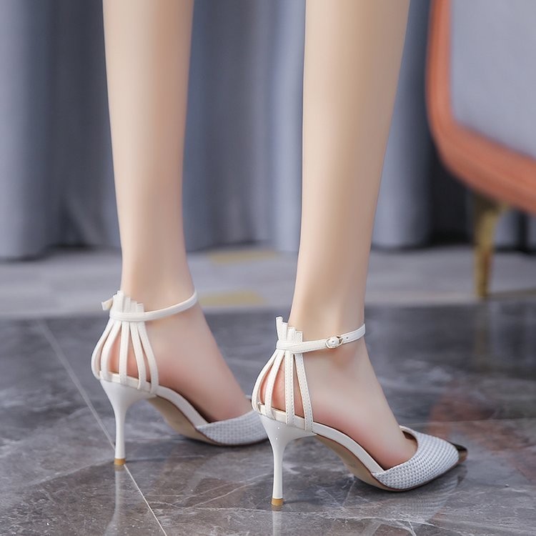 ✨Giày Gót Pháp Đen Tính Khí Mũi Sandal Mùa Hè 2024 Mũi Nhọn Mũi Nhọn Mỏng Hơn Nhìn Lưu Lượng 25.7.29