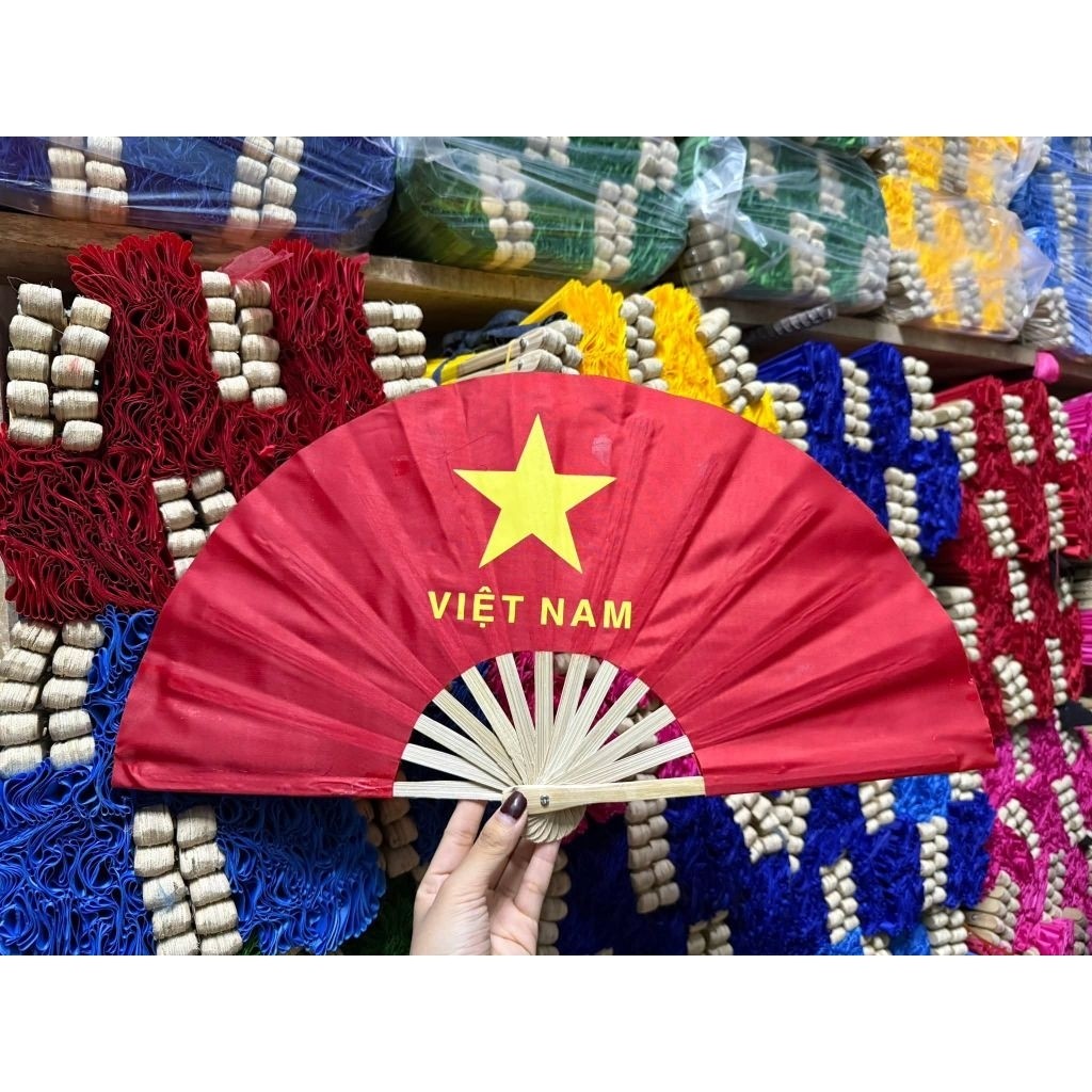 Quạt đỏ sao vàng dùng để múa đồng diễn hoặc biểu diễn văn nghệ, Đạo cụ phụ kiện Nguyễn Nhật