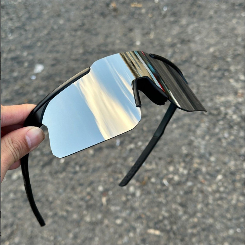 Xe Đạp Mới và Kính Râm Thể Thao Chống Wind & UV, Phù Hợp Cho Hoạt Động Ngoài Trời Như Leo Núi Và Trượt Tuyết