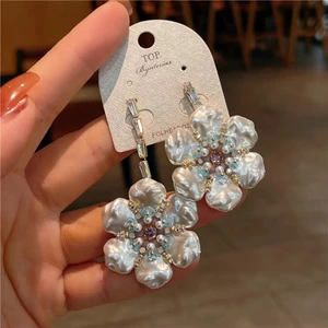 Bông tai thủ công Bông tai hoa trắng Zircon Bán buôn nữ