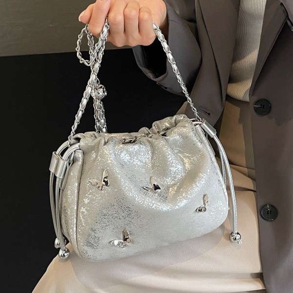 Tiên tiến cảm giác thích hợp kim loại bướm bucket bag