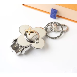 Phong Cách Mới Bạc Hoa Hướng Dương Móc Khóa Thời Trang Bán Chạy Hợp Thời Trang Túi Trang Trí Mặt Dây Chuyền