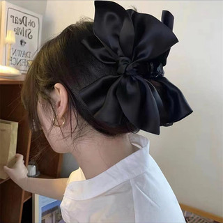 Kẹp cá mập nơ lớn Satin không đều dành cho nữ