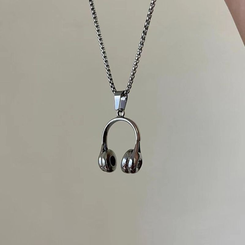 Vòng cổ mặt dây chuyền hình tai nghe cổ điển
