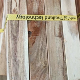 Gỗ tràm tự nhiên. Hàng lỗi. 30 thanh, 60 thanh, nhưng bị lỗi. Hàng vẫn đẹp sài vẫn ok. 30x4,5x1,2cm