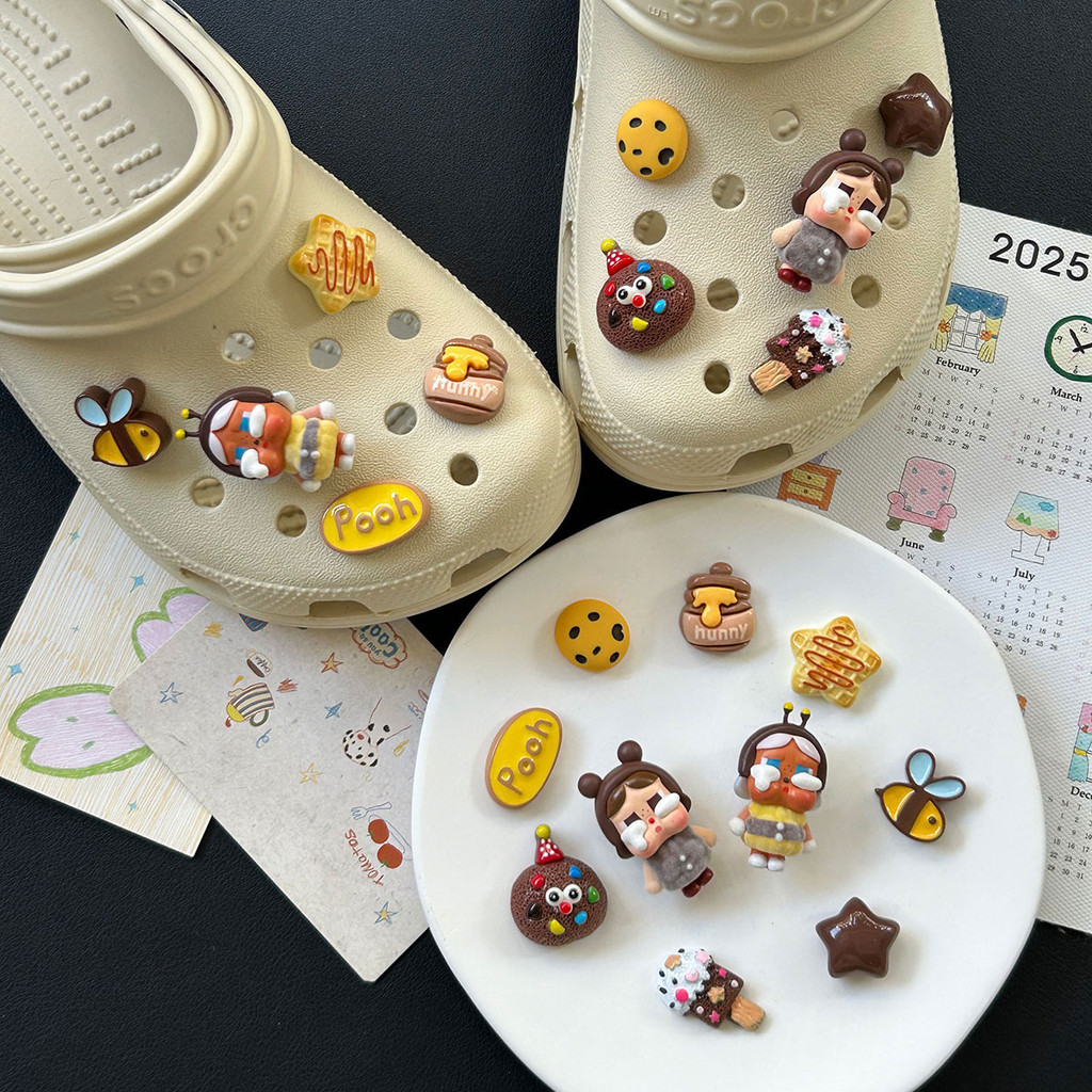 Phụ kiện Crocs Bubble Mart, dòng Crybaby, dễ thương, cao cấp, có thể tháo rời, dùng cho giày lỗ