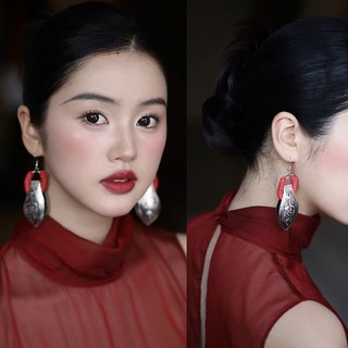 Đôi bông tai dân tộc sang trọng, cá tính nổi bật, phù hợp với váy cưới cô dâu