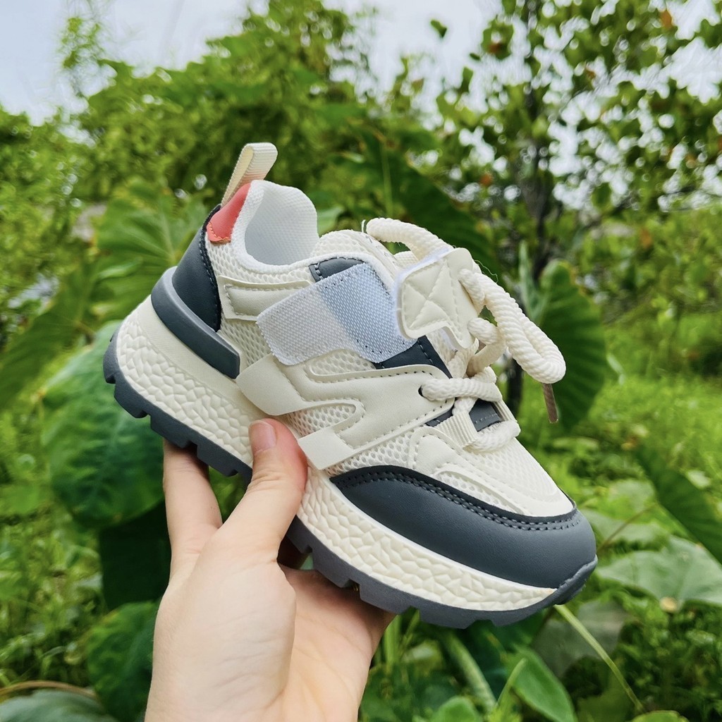 giày thể thao bé trai bé gái kiểu dáng năng động chống trơn trượt mẫu mới vải êm chân thấm mồ hôi QCCC full hộp TTF203