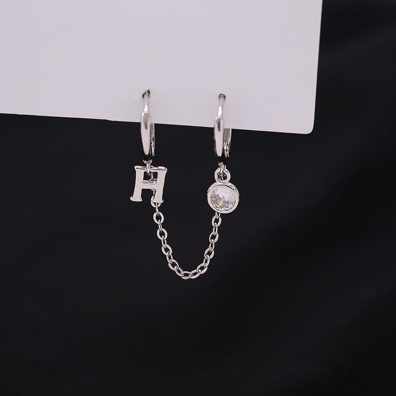S925 Sterling bạc chữ H Khóa hai tai nữ thiết kế thích hợp đơn giản hoa tai nhiều lỗ hoa tai cá tính Hoa tai hợp thời trang