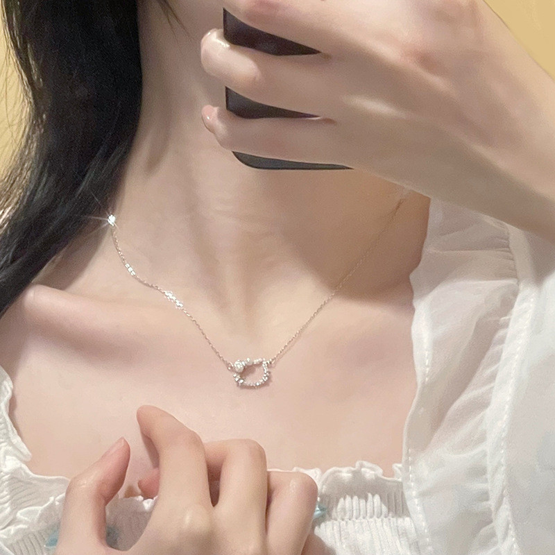 Vòng cổ mèo nữ đẹp mắt với giả ngọc trai và thép không gỉ, hợp thời trang