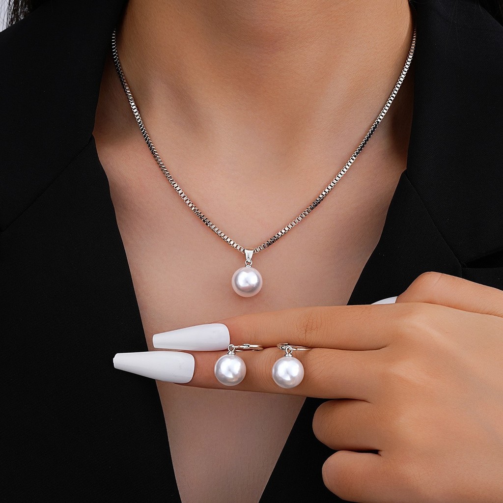 Bộ trang sức nữ retro giả ngọc trai, mặt dây chuyền và bông tai đơn giản, phù hợp mọi dịp
