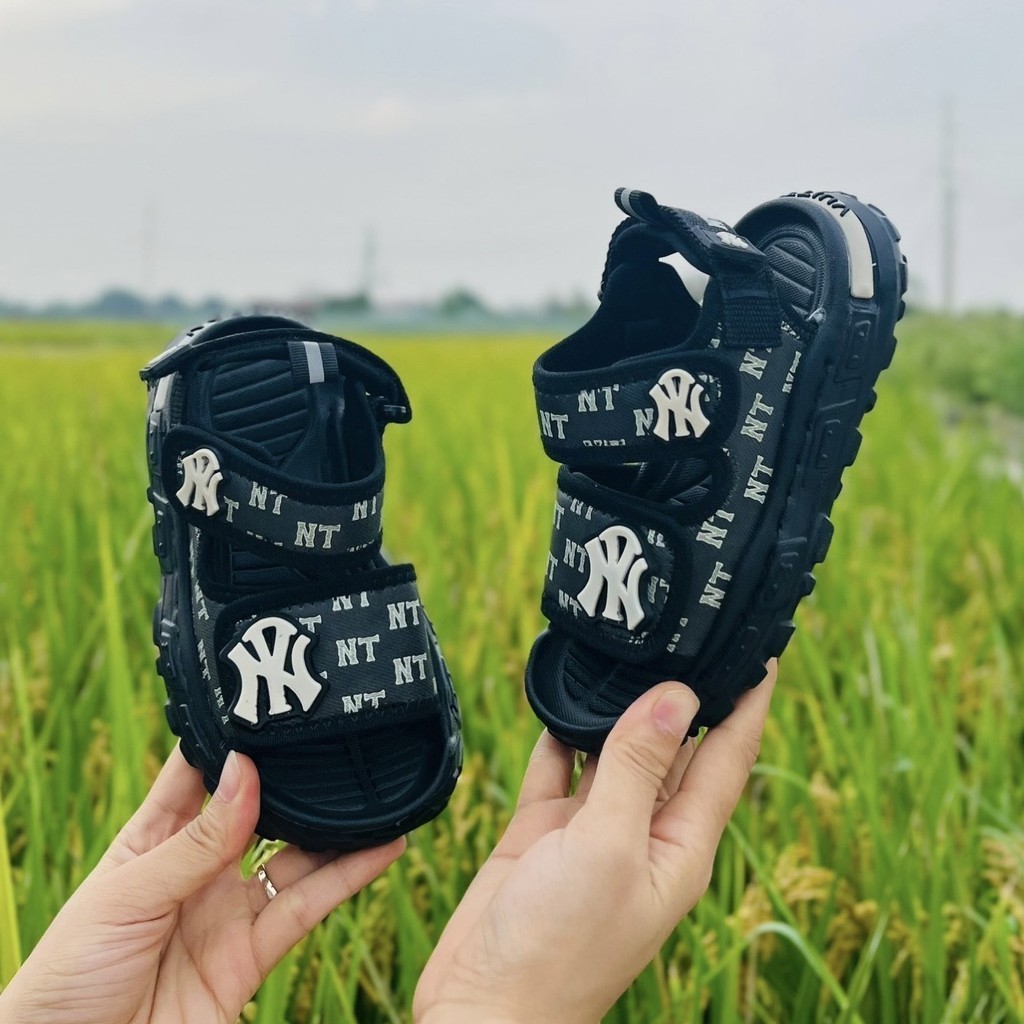 sandal bé trai dép quai hậu cho bé chữ đẹp cá tính kiểu dáng thể thao khâu đế bền đẹp QCCC mẫu mới có hộp nội địa  A13