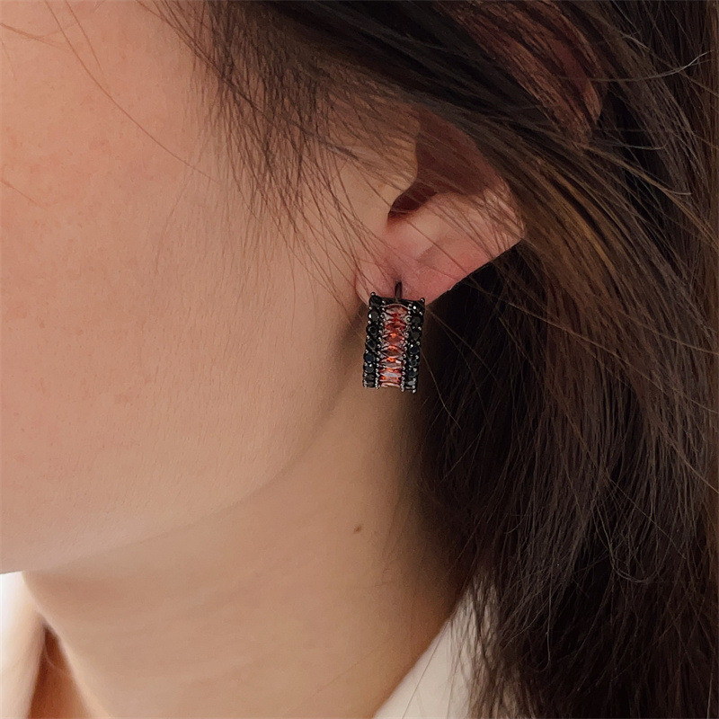 Bông tai Zircon sang trọng nhẹ Bông tai hình tròn màu đen Bông tai kim bạc 925 tinh tế Bán buôn
