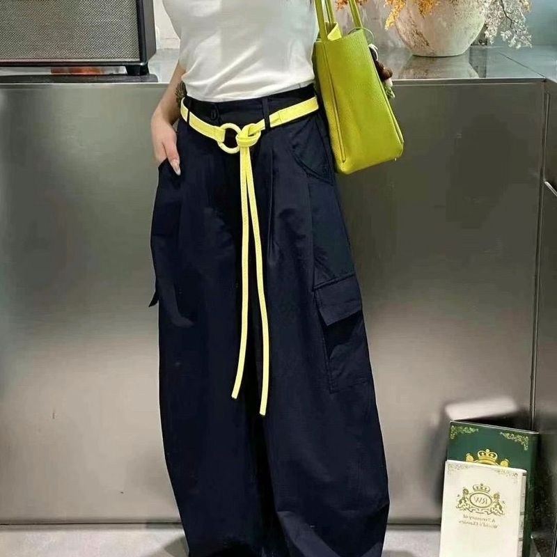 Phụ kiện thắt lưng mỏng phù hợp với phong cách cơ bản