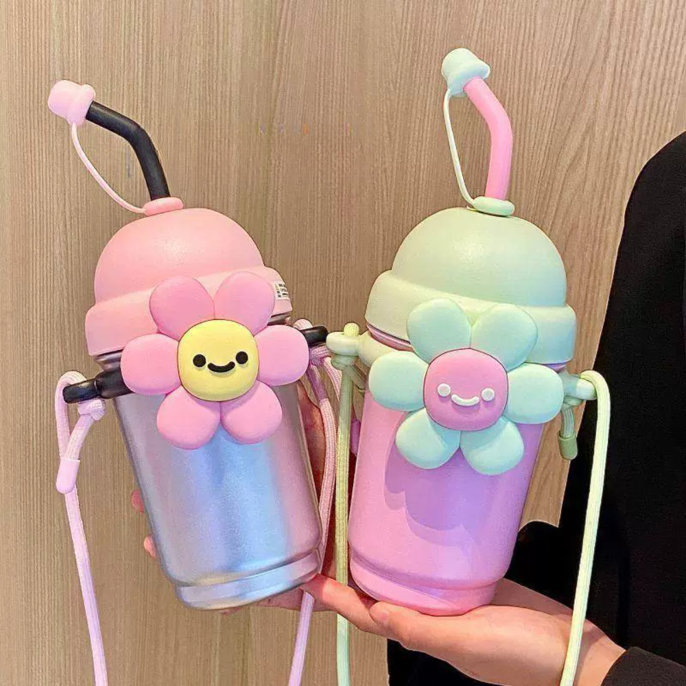Bình Nước Giữ Nhiệt 700ML Bông Hoa Cúc Chất Liệu Inox 316 Cao Cấp Có Ống Hút + Quai Đeo + Sticker DINOHOME