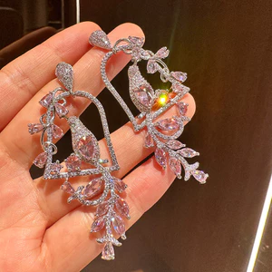 Hàn Quốc Ngọc Trai Zircon Sang Trọng Phong Cách Mới Tua Rua Bông Tai Dài Tinh Tế Bán Buôn