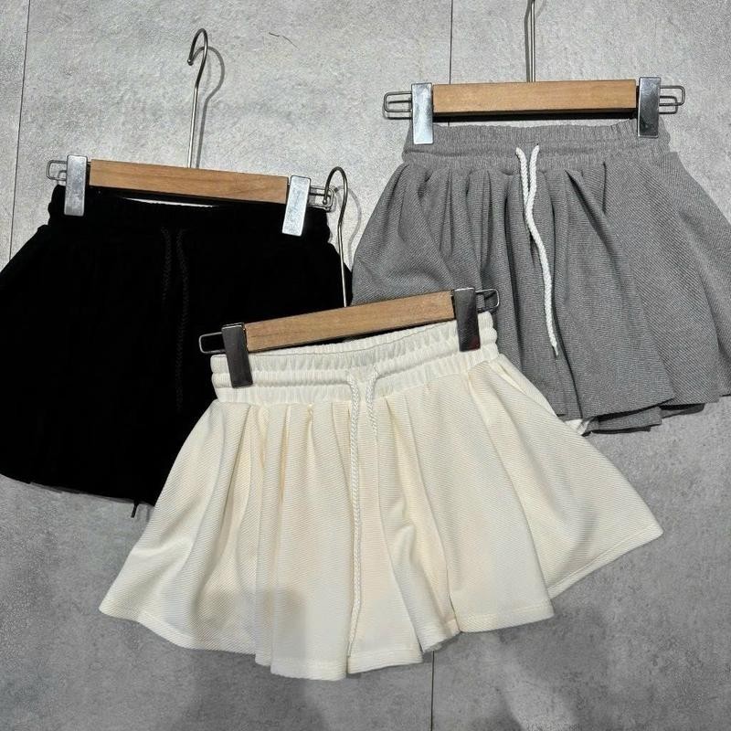 Chân Váy Nữ Dáng Ngắn Xoè Có Dây Lưng. Có Quần Lót Trong. Vải Rất Dày Dặn. Bản Lưng Chun Dễ Mặt Phù Hợp Size S, M