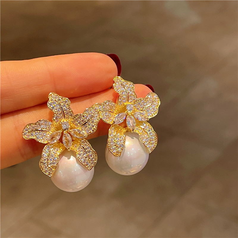 Bông tai hoa Zircon thời trang Ngọc trai Pháp Bông tai cô dâu Bông tai tinh tế dành cho nữ