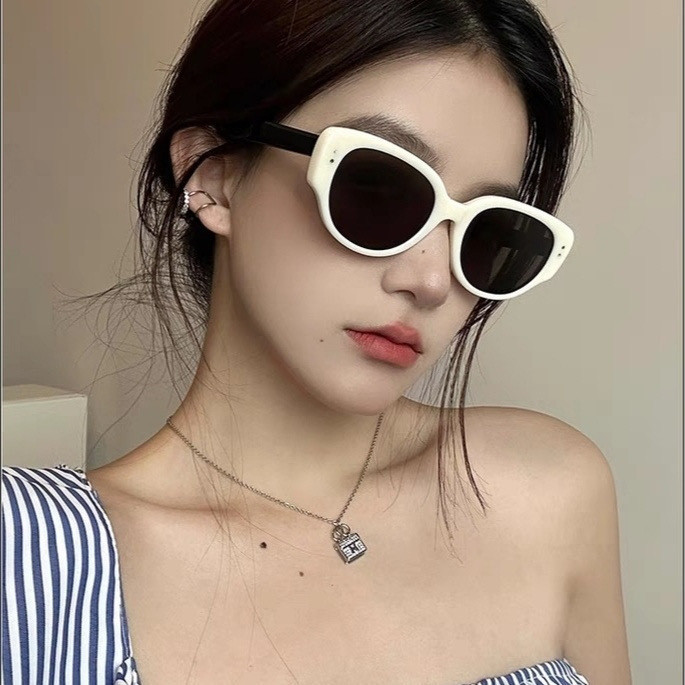 Kính râm mắt mèo màu be mới dành cho nữ Kính râm rạng rỡ Retro Unisex