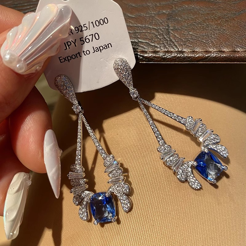 Phong Cách Mới Hoa Thời Trang Zircon Bông Tai s925 Bạc Kim Nơ Tính Khí Ánh Sáng Bông Tai Sang Trọng