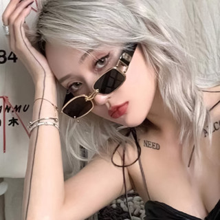 Kính râm vuông hợp thời trang dành cho nữ Kính râm gọng nhỏ cổ điển Tấm che nắng đi biển