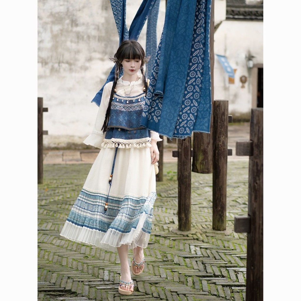 [YU]Váy lửng nhẹ nhàng, màu Indigo độc đáo, thêu tay, họa tiết in, phong cách dân tộc.