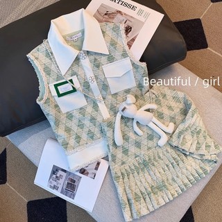 Một Cái / bộ Màu Bạc Hà Họa Tiết Kẻ Sọc Xanh Màu Sắc Tương Phản Giảm Tuổi Sang Trọng Mori Áo Không Tay + Váy Xếp Ly Niche Nữ Mùa Hè 2024 Phong Cách Mới Bộ Đồ Hai Mảnh Cao Cấp