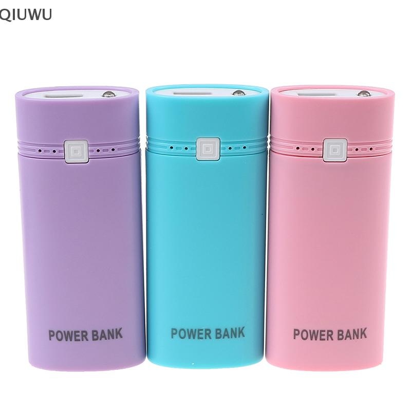 Hộp sạc di động USB QIUWU 2x 18650 có đèn flash.
