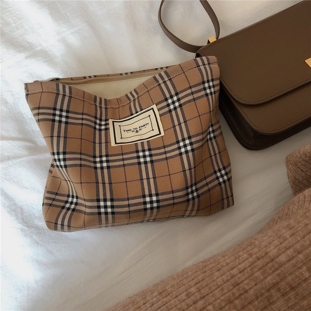 💦[Tỷ lệ đánh giá tốt 99%] Dòng màu cà phê cổ điển Túi xách lưới văn học đựng mỹ phẩm Túi vải B4ET