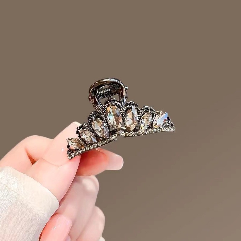 Mauropoli [Sẵn Sàng] Kẹp Tóc Trung Bình Vương Miện Pha Lê Cao Cấp Nữ Niche Cảm Giác Cao Cấp Lấy Kẹp Lưng Đầu Nửa Tóc Cá Mập Kẹp Top Clip