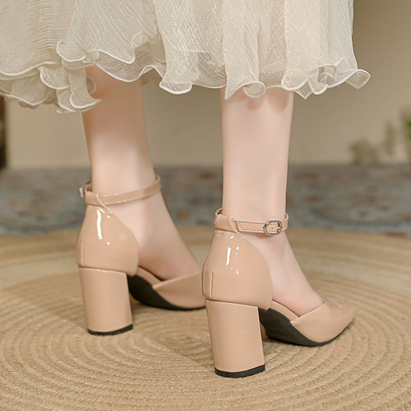 ((Size 34-45) Mũi Vuông Rỗng Cao Gót Dây Đeo Khóa Gót Dày Tất Cả Trận Đấu Giày Sandal Nữ Size Lớn Plus Béo 41-44 Giày Đơn