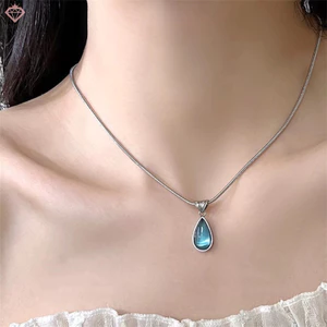 Vòng cổ mặt dây chuyền thả nước không đều tính khí cổ điển dành cho nữ Cô gái Retro Vòng cổ thanh lịch Cưới đính hôn Trang sức Quà tặng mới