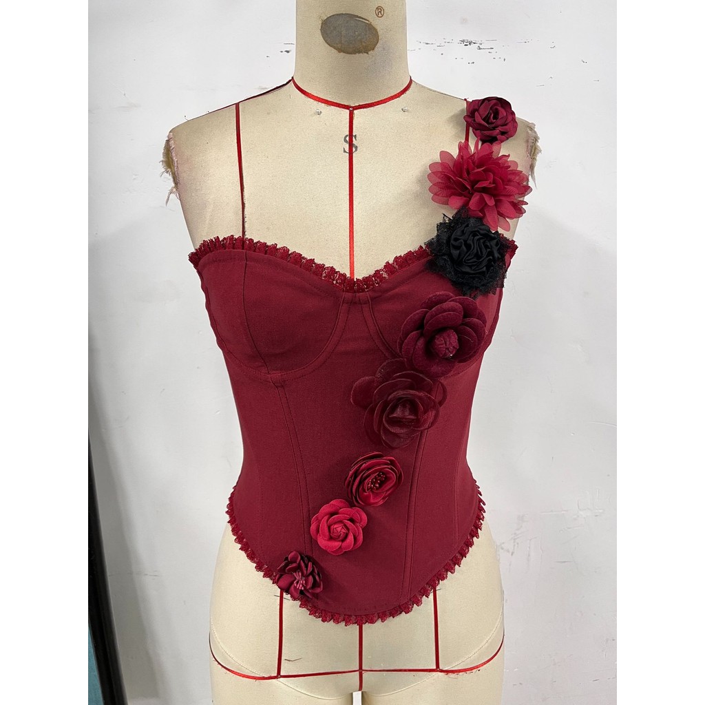 Crop-top nữ đỏ phong cách đường phố, làm từ ren xương cá cao cấp