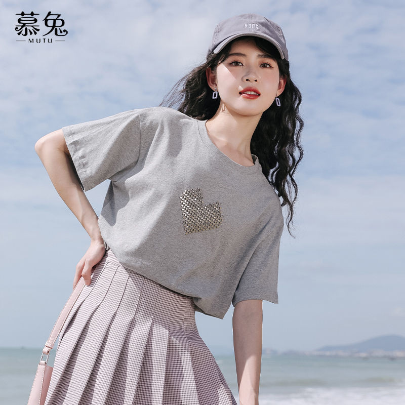 Mutu ins Loose Cotton Nguyên Chất Trái Tim Cổ Tròn Tay Ngắn Nữ Mùa Hè 2026 Thiết Kế Phong Cách Mới Niche Phù Hợp Với Tính Khí Đen Top Hợp Thời Trang