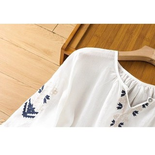 Mùa Hè 2025 Vải Lanh Cotton Thêu Áo Sơ Mi Nữ Cổ Tròn Thoáng Khí Mỏng Đèn Lồng Năm Phần Tư Tay Áo Top