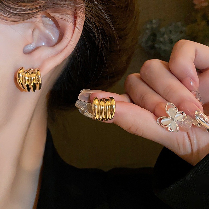 Bông tai móng vuốt nữ, trang sức thời trang độc đáo