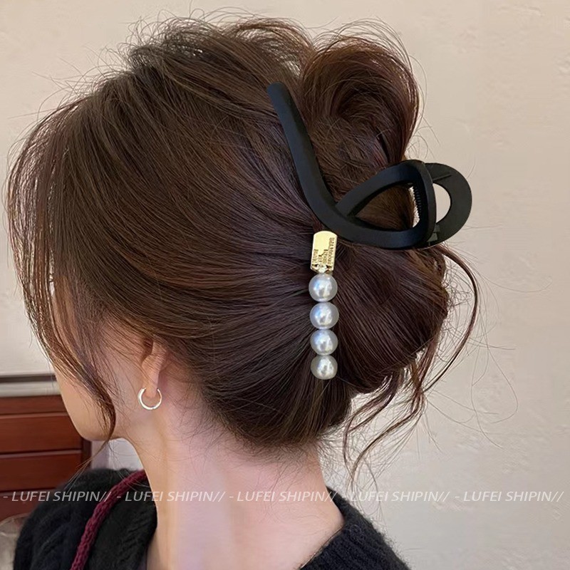 Kẹp Tóc Cao Cấp Lớn Màu Đen - Style Thu Đông Cá Tính