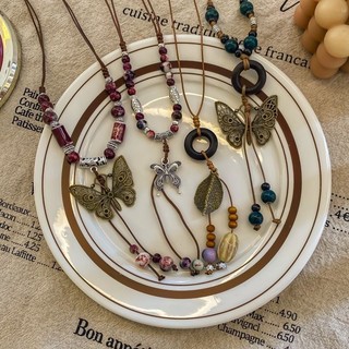 Vòng cổ tua bướm phong cách bohemian cổ điển