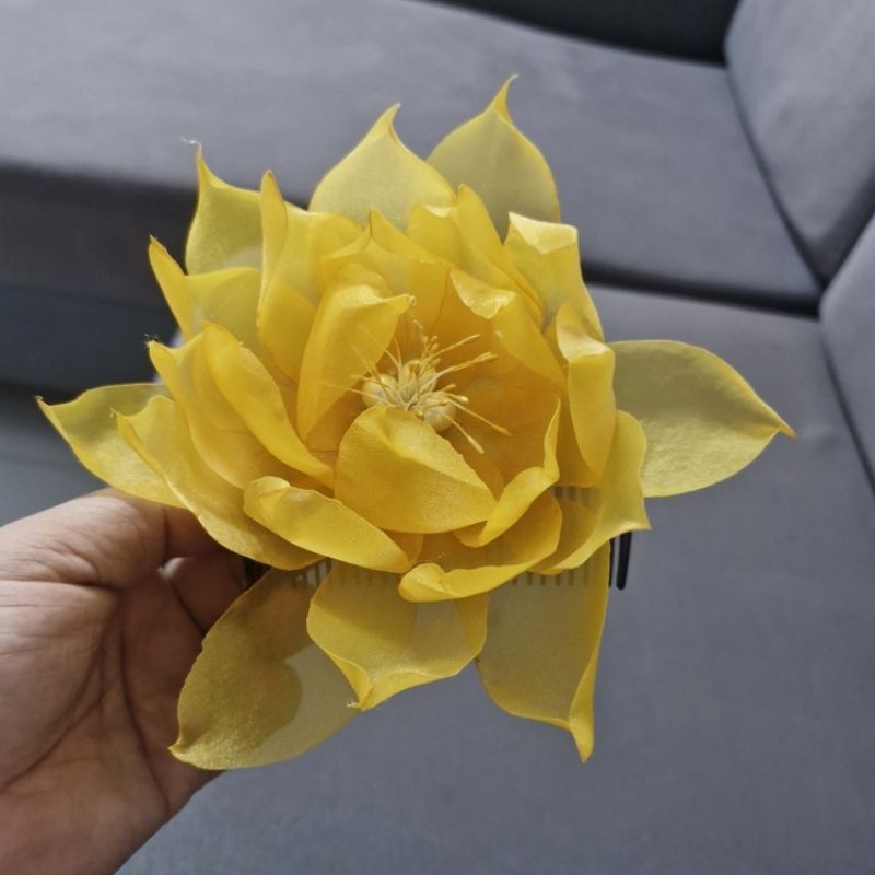 Cài tóc hoa sen vải organza siêu mịn siêu bóng đẹp, dùng để cài tóc biểu diễn văn nghệ