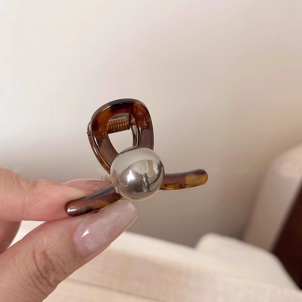 Kẹp cá mập Mini ngọc trai nữ