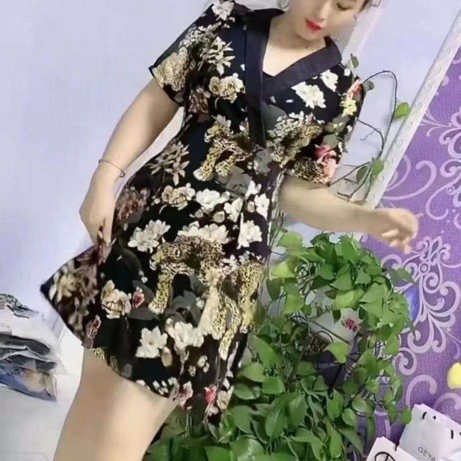 Mùa hè mới in thoáng khí thời trang ngắn tay áo quần short hai mảnh bộ nữ