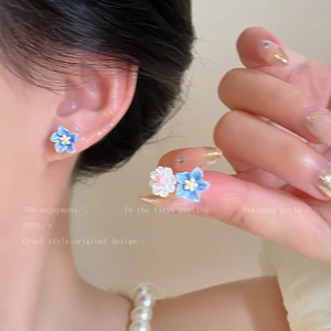 Bông tai Camellia khí chất đơn giản mới của Hàn Quốc