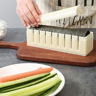 Khuôn nhựa làm cơm cuộn sushi kimbap hình tròn, hình vuông, trái tim SUNND