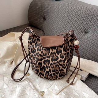 Thời Trang Phù Hợp Với Tất Cả Trận Đấu Túi Nhỏ Nữ 2024 Xuân Hè Phong Cách Mới Niche Retro Thường Ngày Xô Túi Đi Làm Túi Đeo Vai